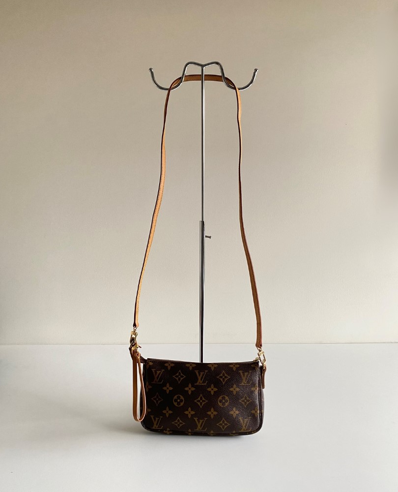 Louis Vuitton Pochette crossbody
