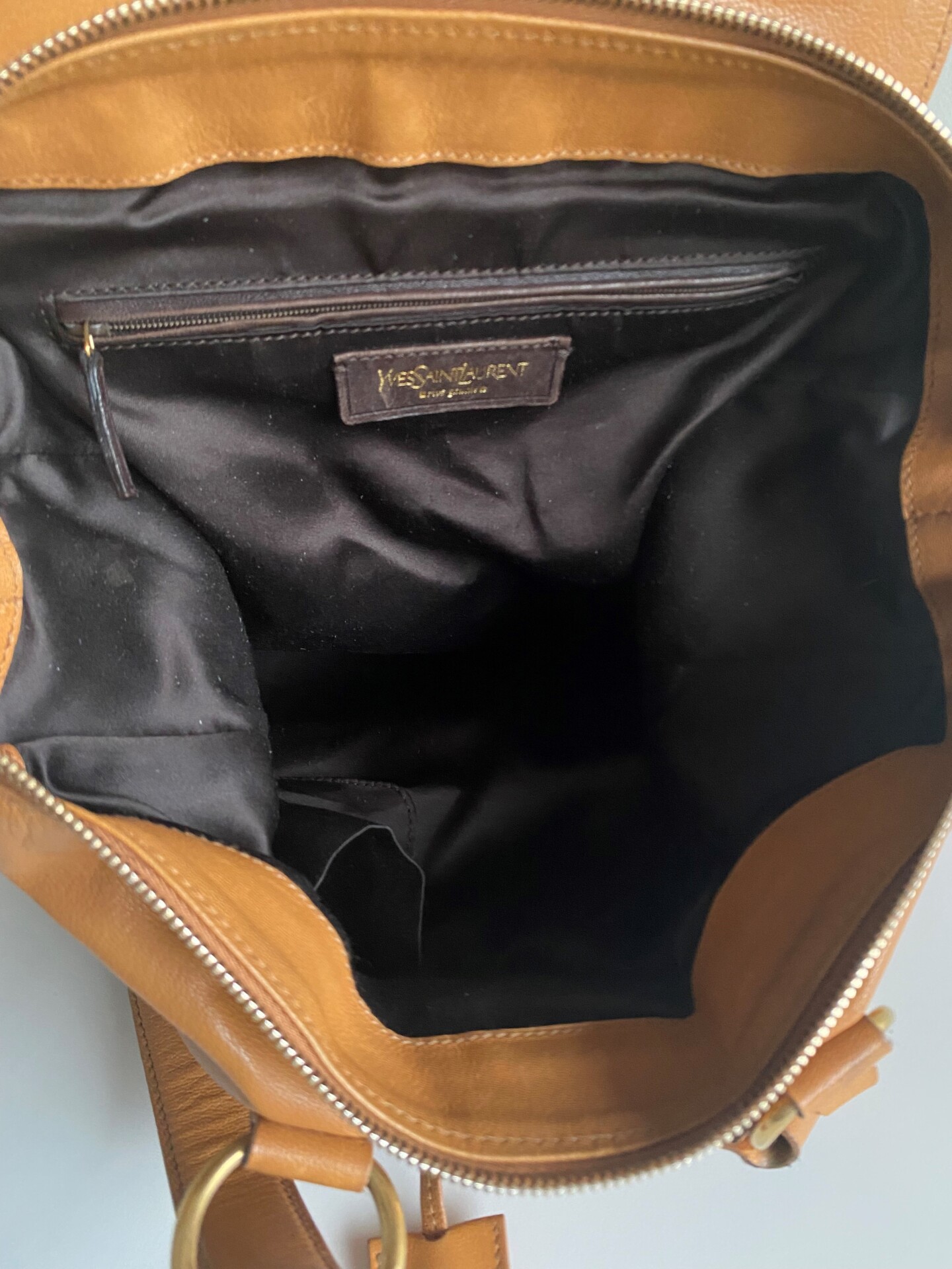 Yves Saint Laurent Muse Messenger bag